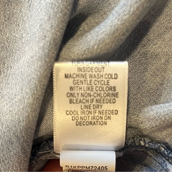 NWT One World Blouse with Floral Detail Size L - Picture 6 of 12